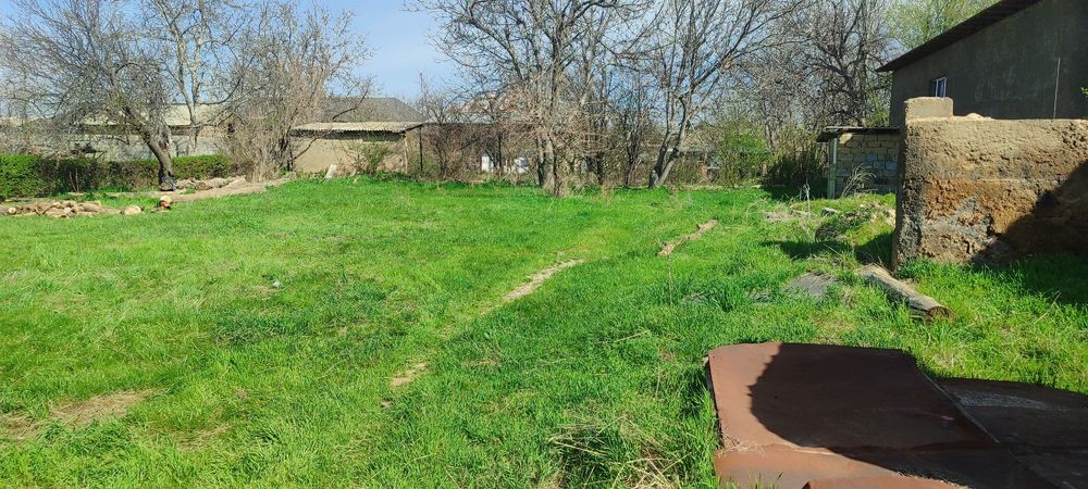 Үй, участок сатылады.