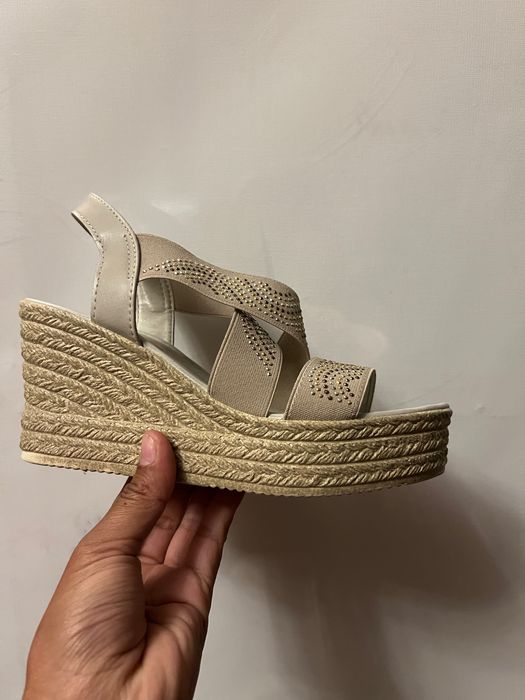 Летние босоножки