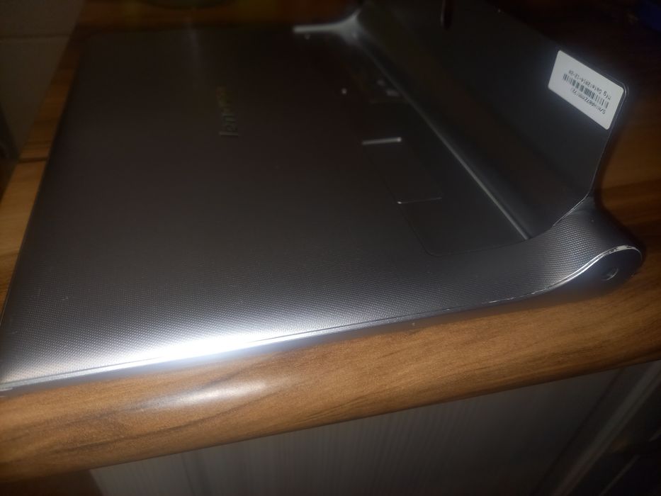Lenovo yoga tablet2 1050L