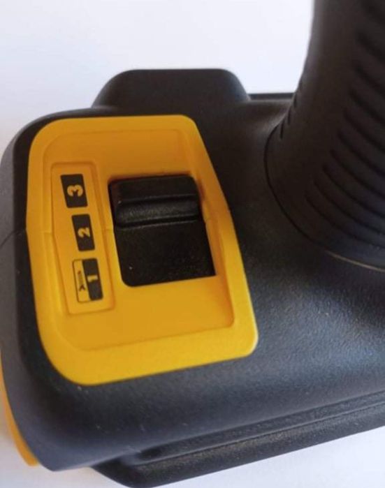 Импакт акумулаторен DeWALT DCF850N 18V 205Nm