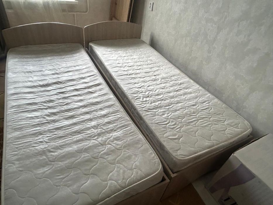 Продам подростковые односпальные кровати.