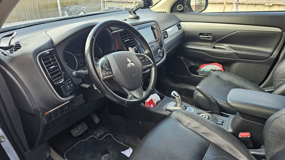 Vand Mitsubishi OUTLANDER