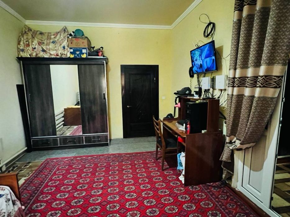 Уй сотилади хамма нарсаси билан