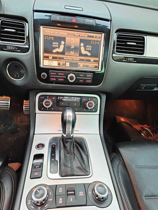 VOLKSWAGEN Touareg 2011 — imagine 4