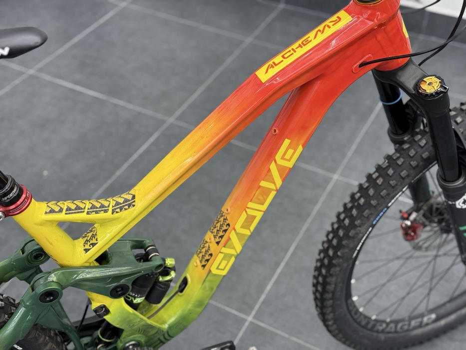 Evolve Alchemy Custom Built M размер 27.5 цола