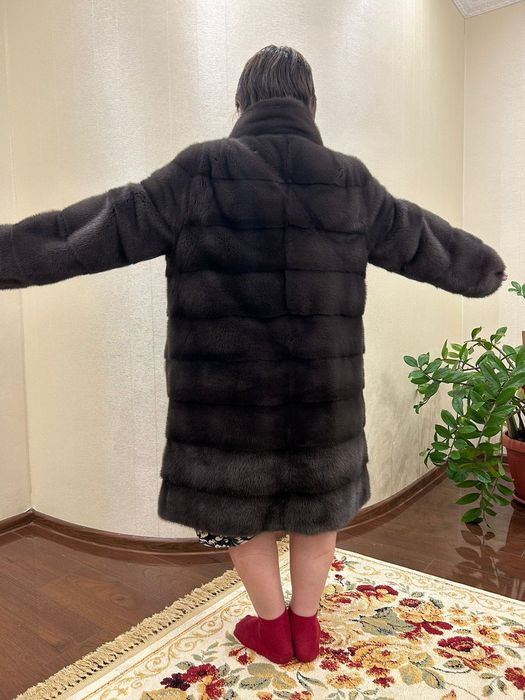 Продам норковую шубу