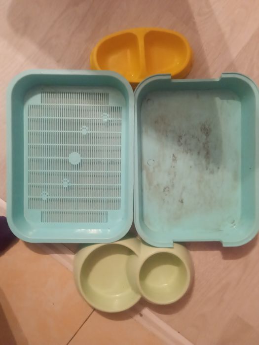 Продам лоток и миски для кошек