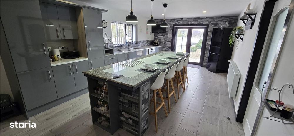 Vila PREMIUM, piscina, teren 2000 mp, POSTA CALNAU