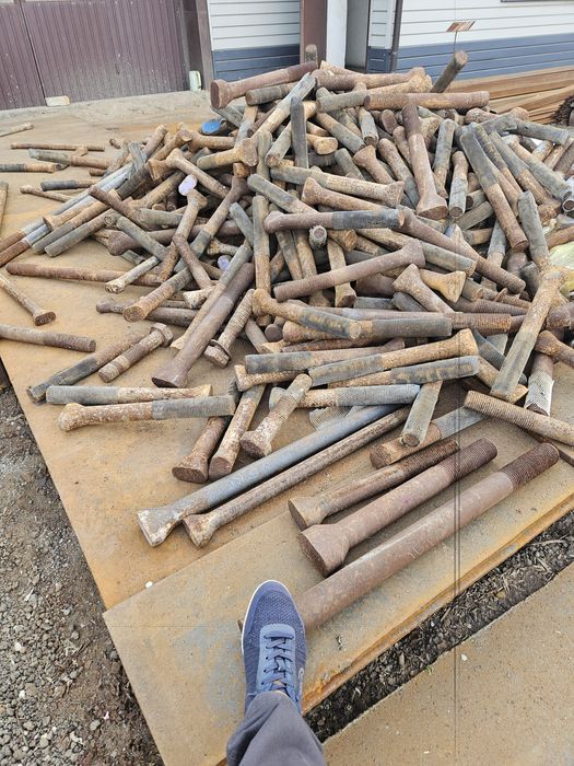 Анкерные болты шпильки