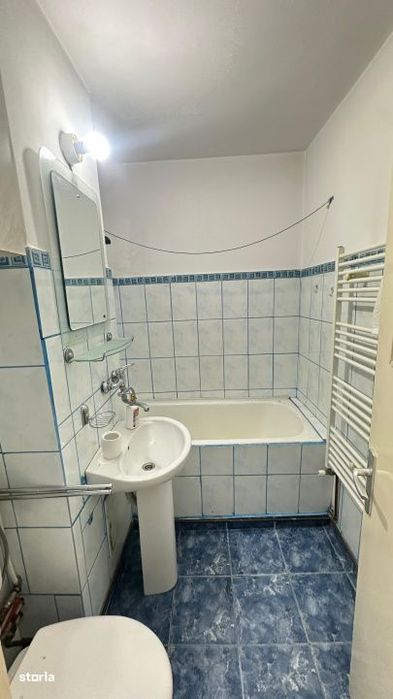 Garsoniera spatioasa Etaj 3 | mutare imediata | Gavana