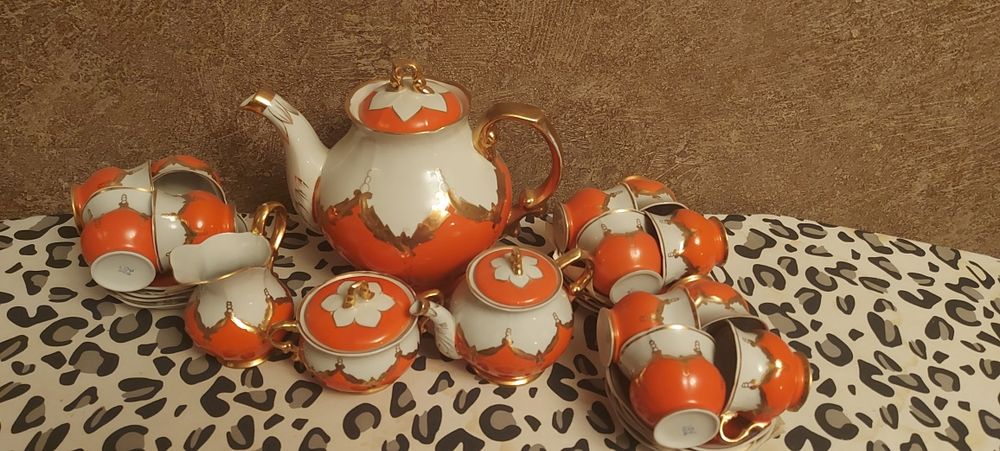 Сервиз красный бутон