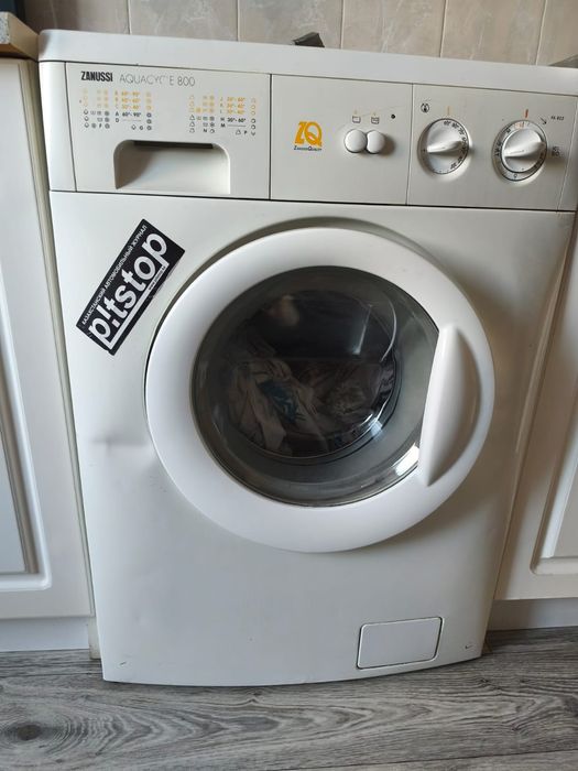 Продам стиральную машину