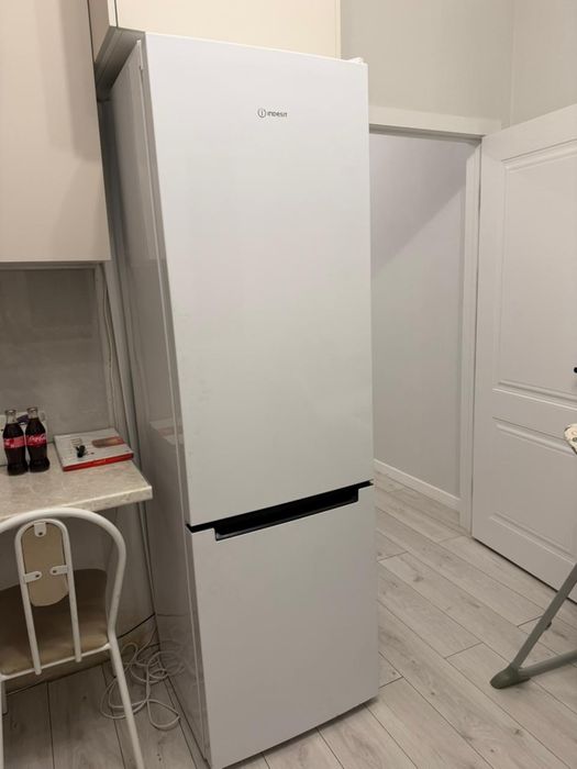 Холодильник indesit б/у
