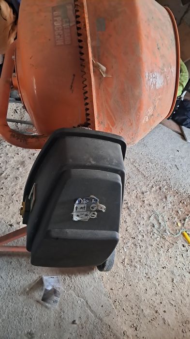 Продам бетономешалку