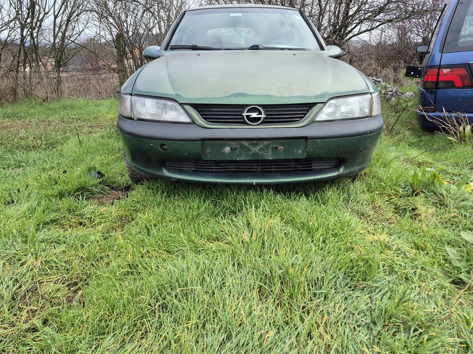 Векра Б на части