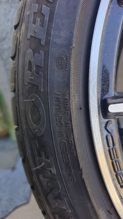 Шины в комплект.