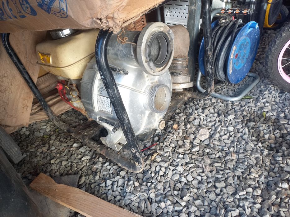 motoburgiu pamant  sapator santuri pamant