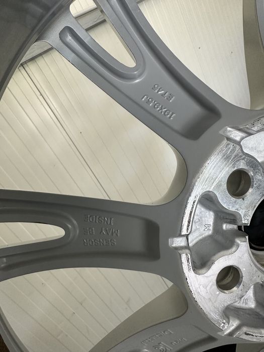 jante tesla model y 255 45 19 pirelli originale top senzori bt