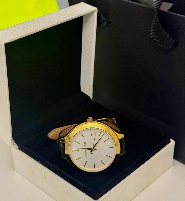 Продается оригинальные часы Michael Kors