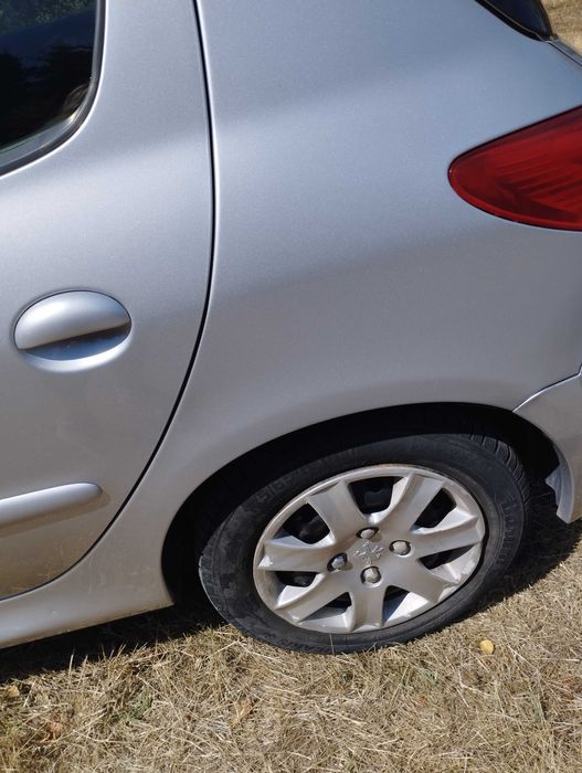 Автомобили и авточасти