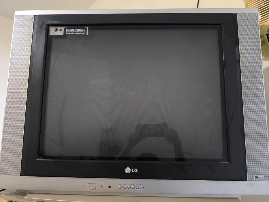 Продается телевизор LG в отличном состоянии