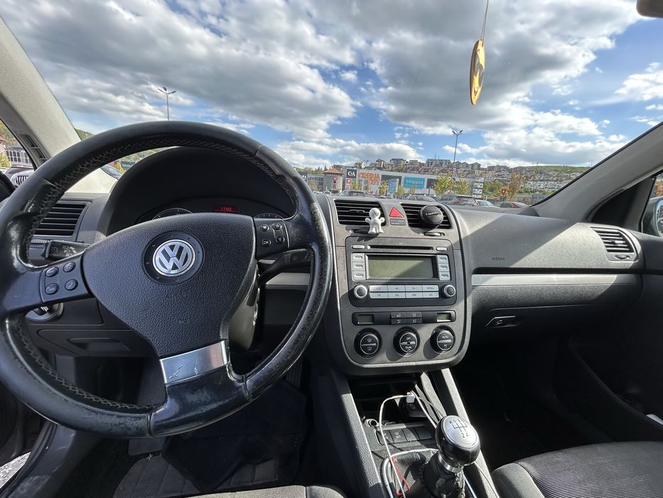 Volkswagen Golf 5 - din 2008 1.9 TDI - Disel