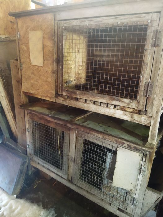 Продам срочно клетки для кроликов. Цена договорная