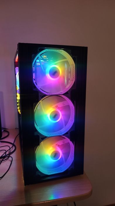 PC Gaming Intel i7 | Sapphire RX 580 4GB | 16GB RAM | SSD + HDD | Carcasă RGB
