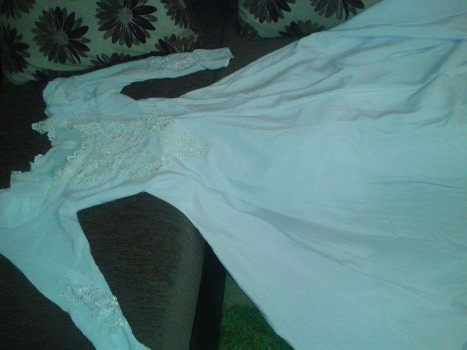 rochie mireasa model frumos