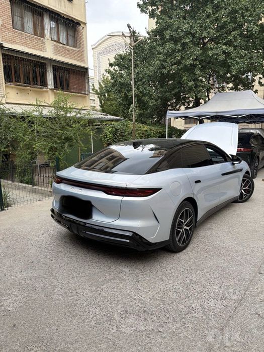 Byd Han L dual motor