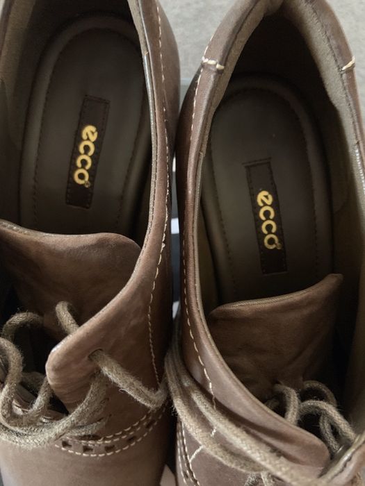 Botine ecco in perfecta stare , ca noi