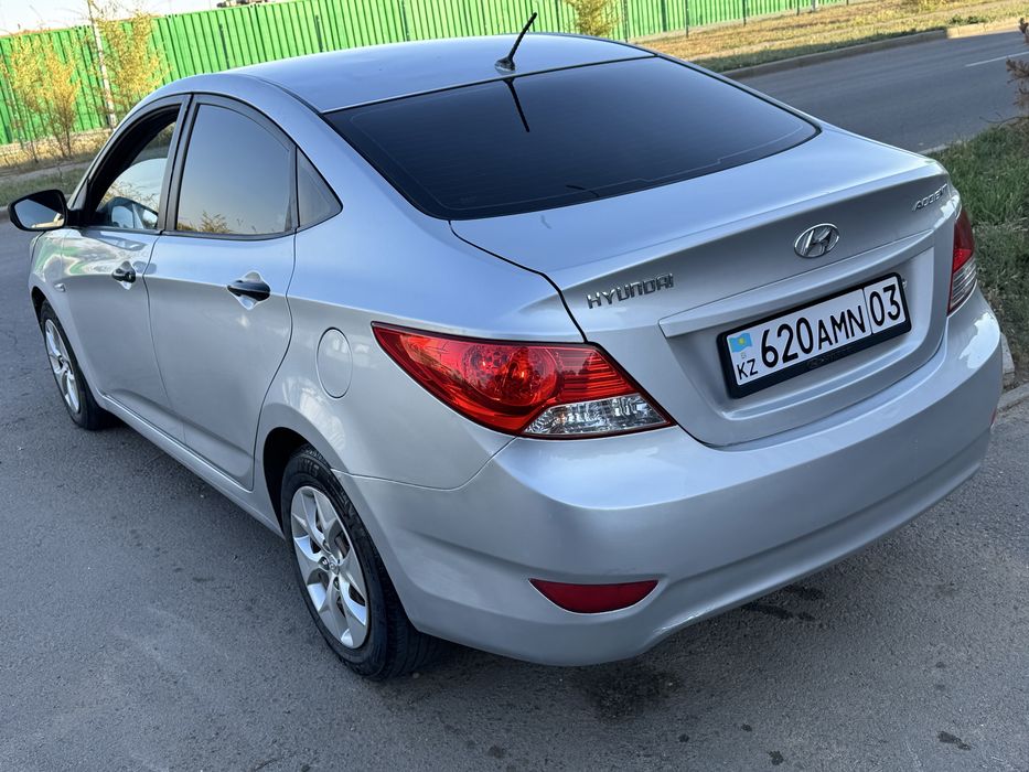 Акцент 2011 год Автомат