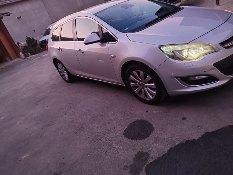 Piese auto Opel Astra J