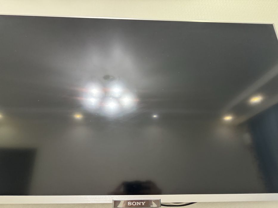 Телевизор sony.