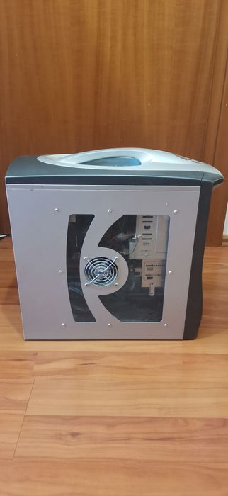 Desktop pentru piese