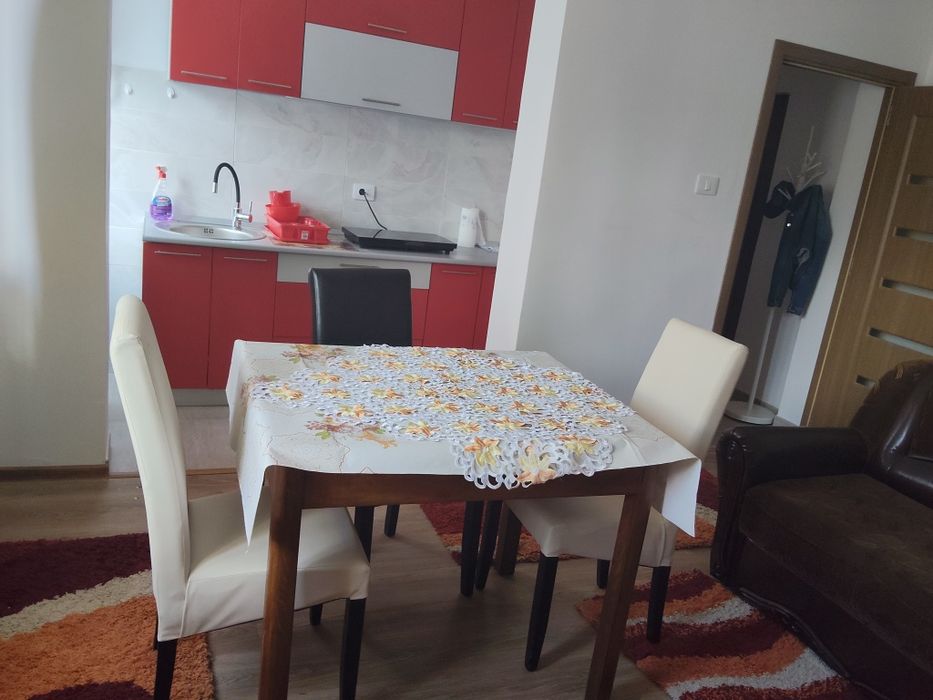 Închiriez apartament 2 camere nedecomandate
