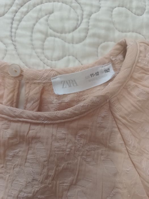 Рокля  на марката Зара