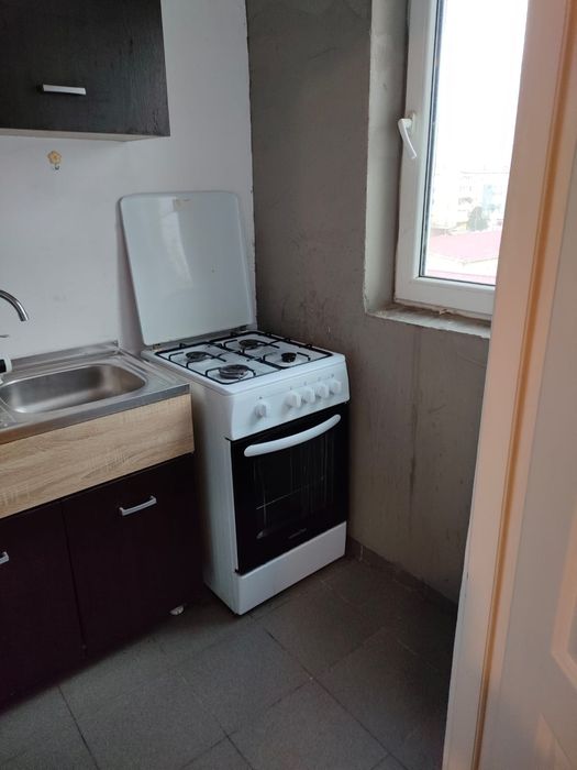 Vând garsonieră spațioasă