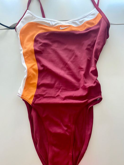 Nike Swim Цял Бански Гол Гръб Нов