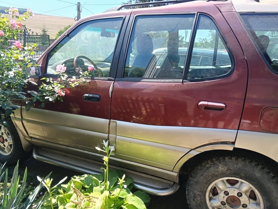Vând Tata Safari pentru dezmembrări sau piese