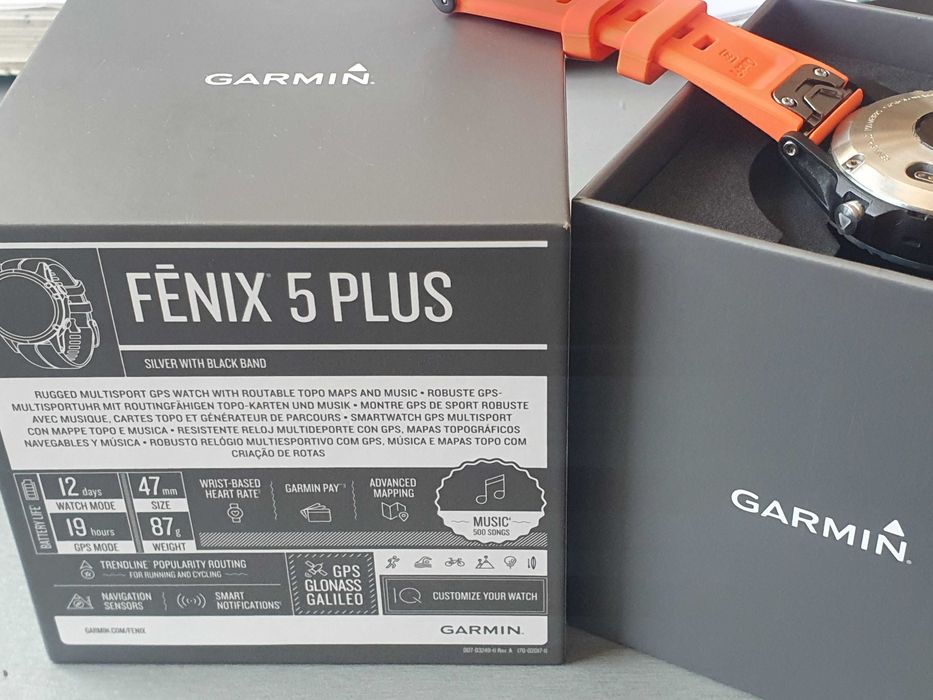 Часовник Garmin Fenix 5 plus