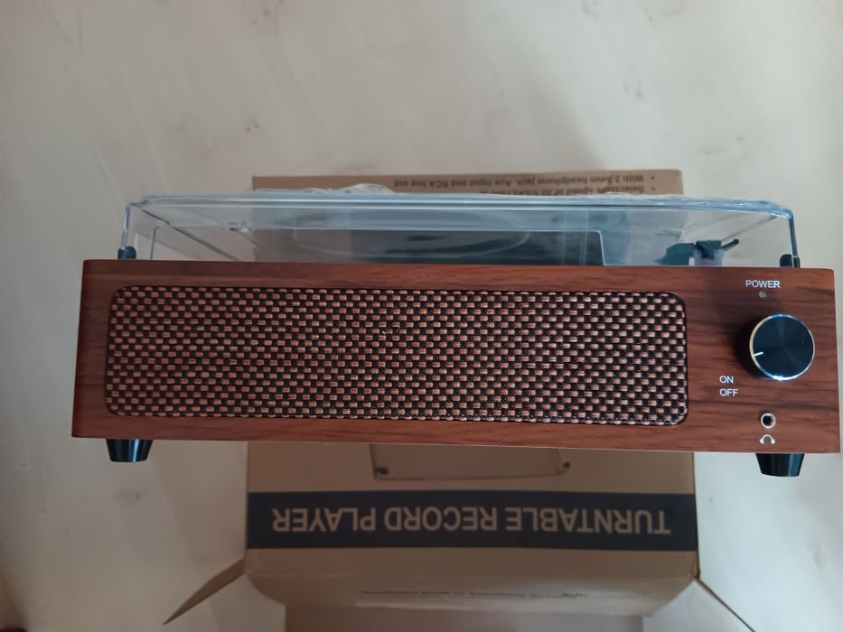 Грамофон (чисто нов)