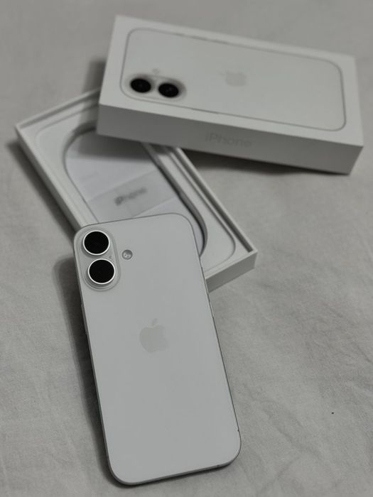 iPhone 16 white colour