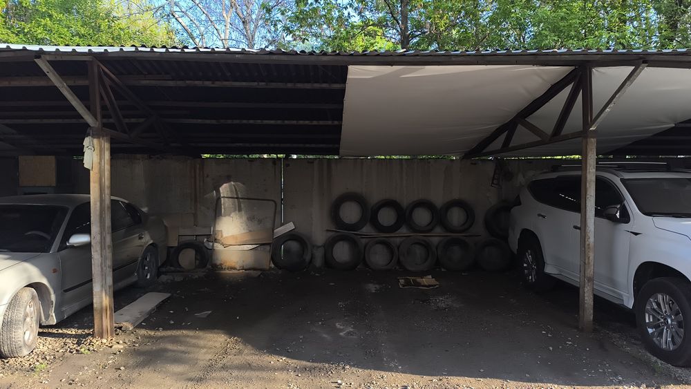 Сдается место для авто под навесом