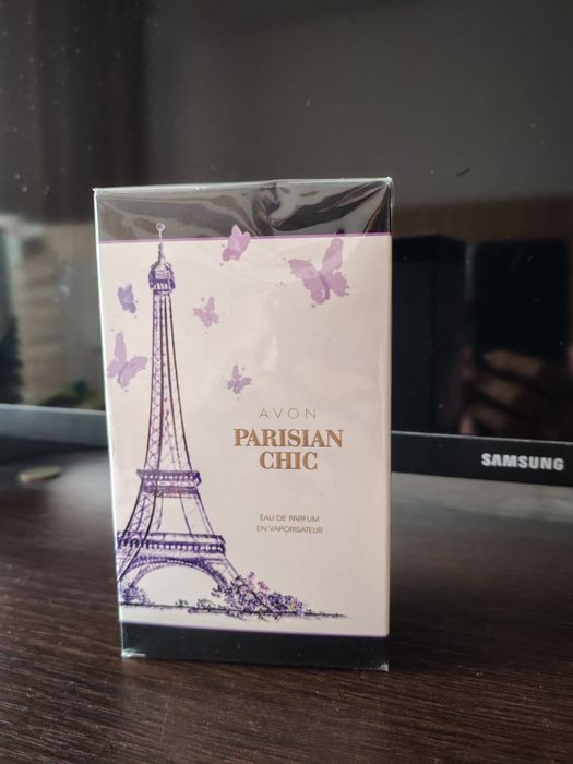 Parfum Avon Parisian Chic dama