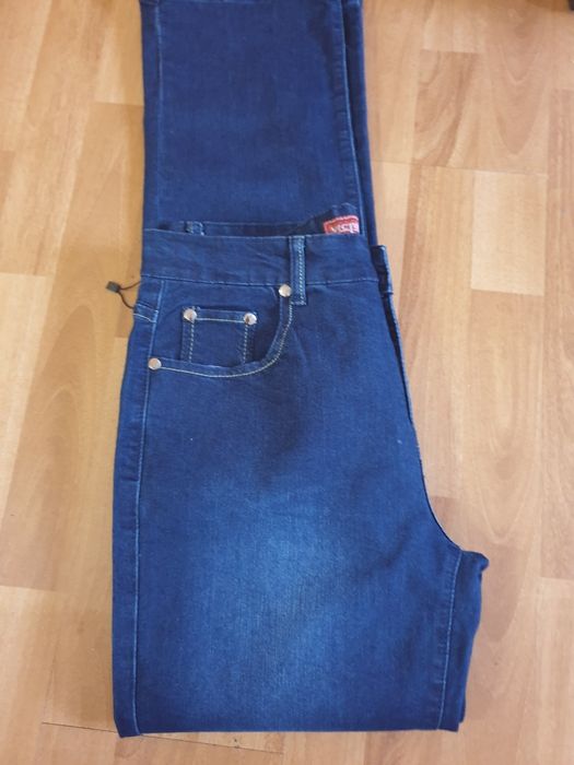 Blugi damă bleumarin (nou)