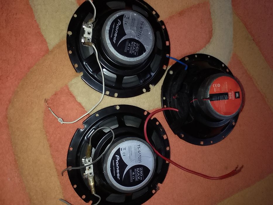 Difuzoare auto dimensiune 16