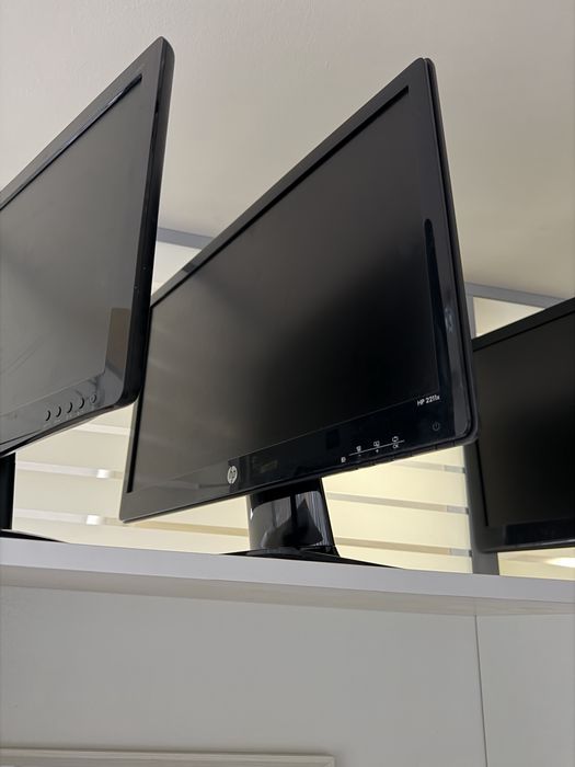 Мониторы продам все 4 шт за 15