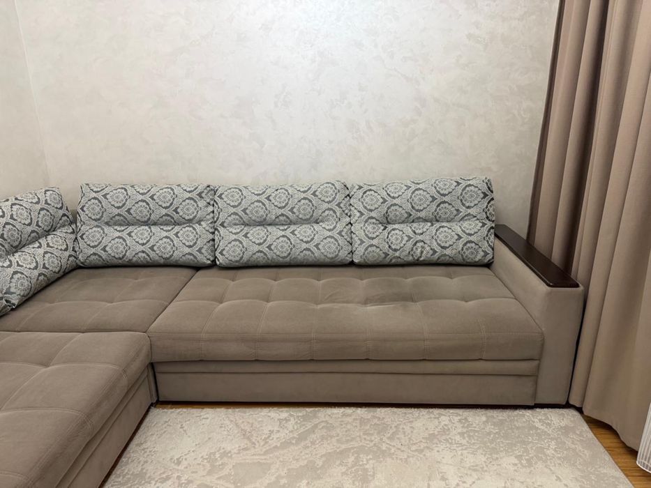 Продам диван углавой 2.30 на 2.70