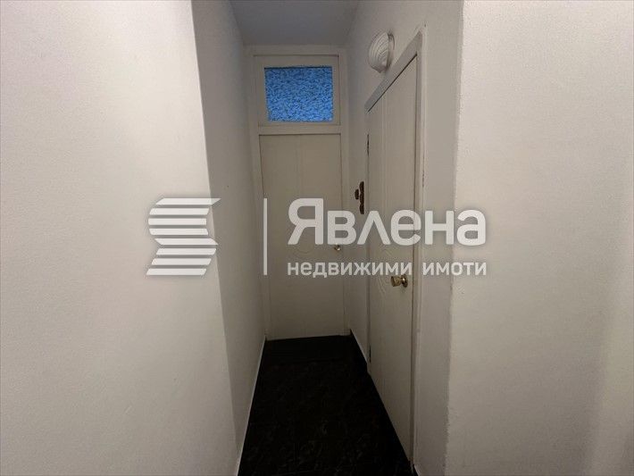 Продава се Двустаен апартамент в Пловдив, Изгрев - 64 кв.м за 1079 €/кв.м - Снимка #7